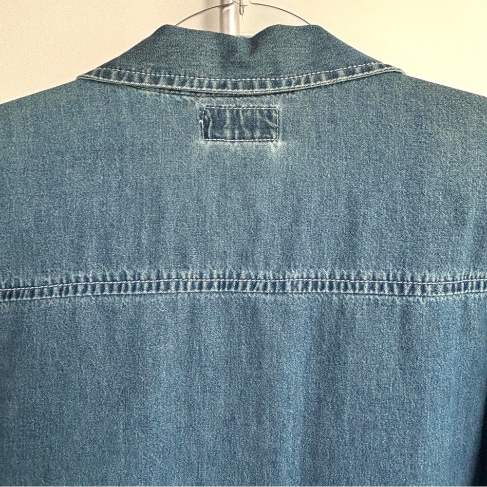VTG 90’s Chambray AT LAST Oversized Denim Zip Front Shirt w Pearl Snaps - Size L - Picture 8 of 10